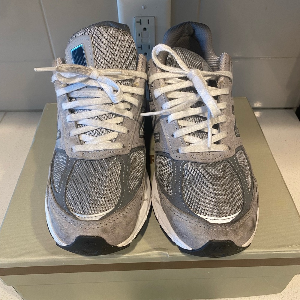 Men’s New Balance V5 990 Sz 8